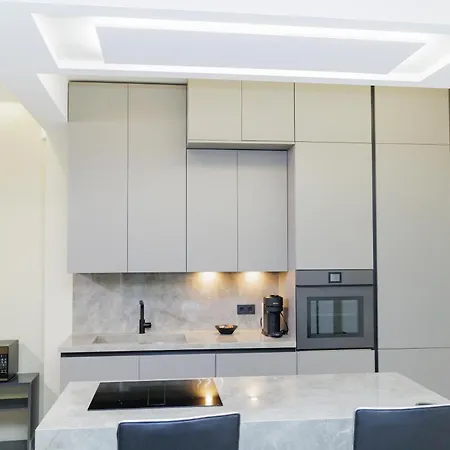 Chic Penthouse Apartment *